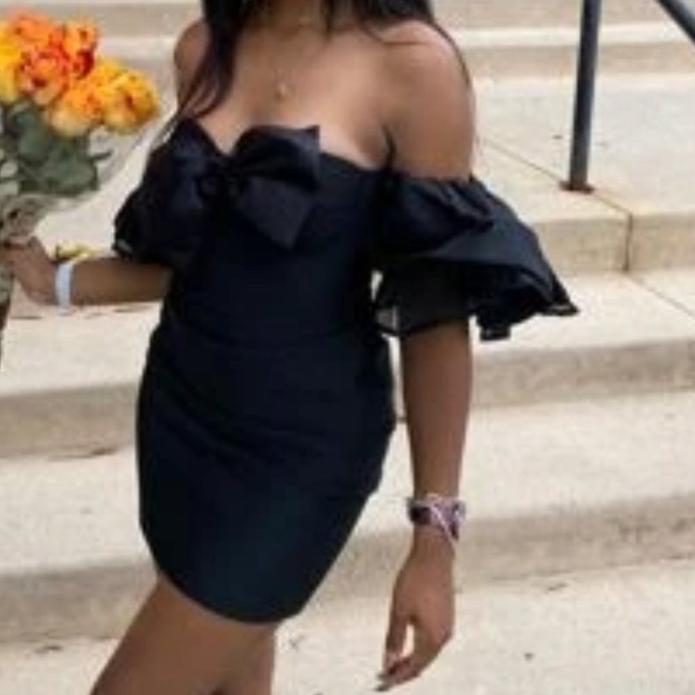 Off Shoulder Ruffled Detailed Black Mini Dress - Picture 4 of 9